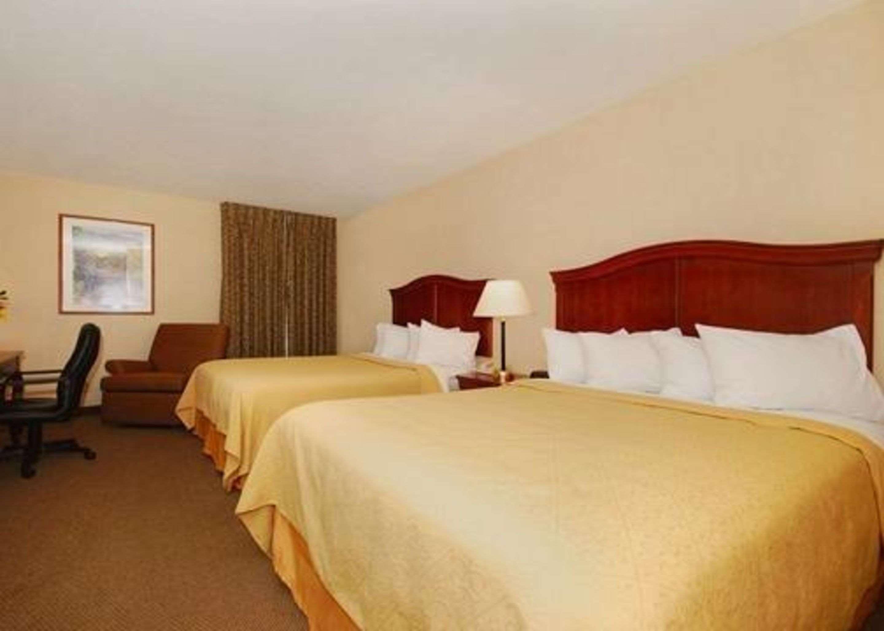 Quality Inn & Suites Danville Extérieur photo