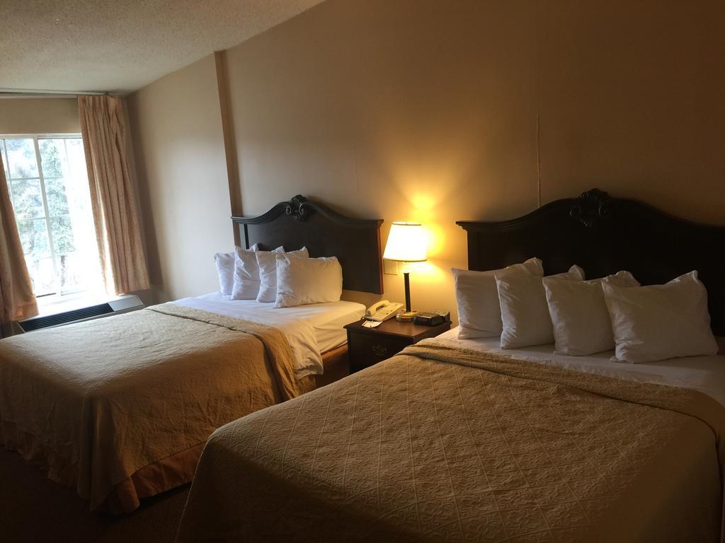 Quality Inn & Suites Danville Extérieur photo
