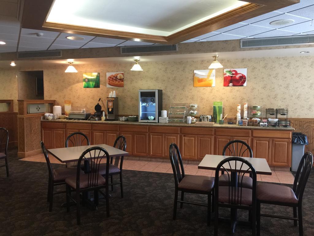 Quality Inn & Suites Danville Extérieur photo