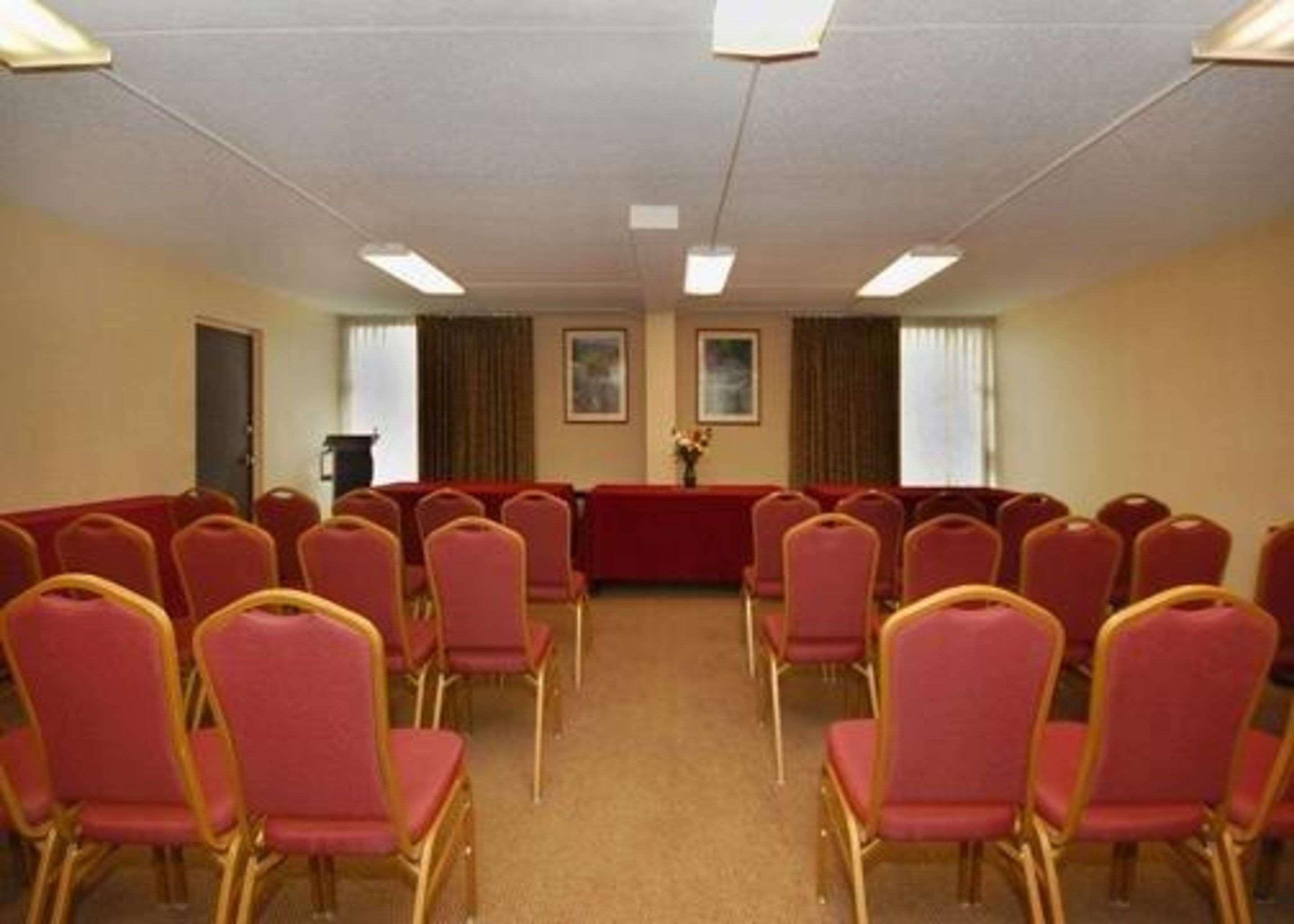 Quality Inn & Suites Danville Extérieur photo