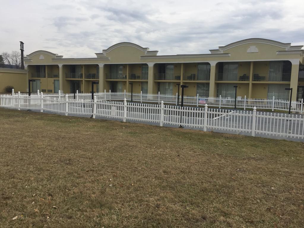 Quality Inn & Suites Danville Extérieur photo